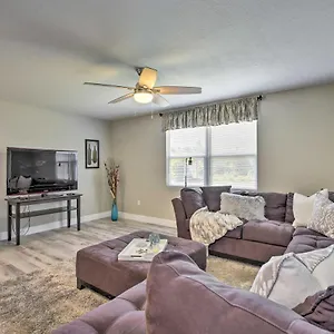 Coastal Minutes To Beach! Apartment Sarasota